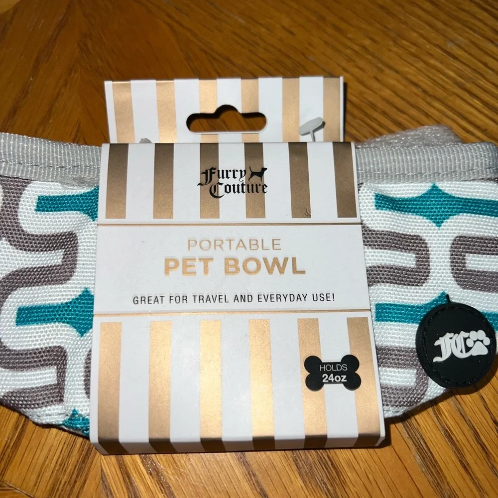 Furry Couture Portable Teal & Grey 24 OZ Pet Bowl NWT